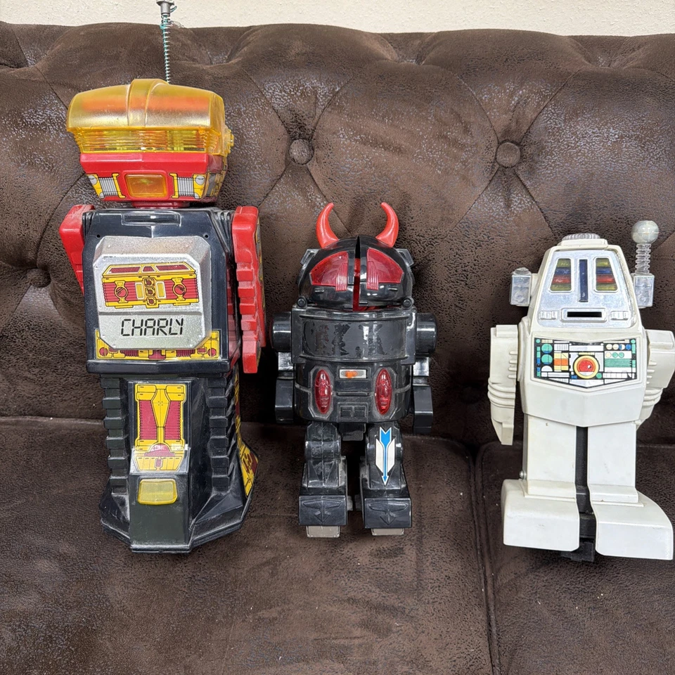 Lot Robots Jouets Vintage mike toys monster , charly - Photo 1/4