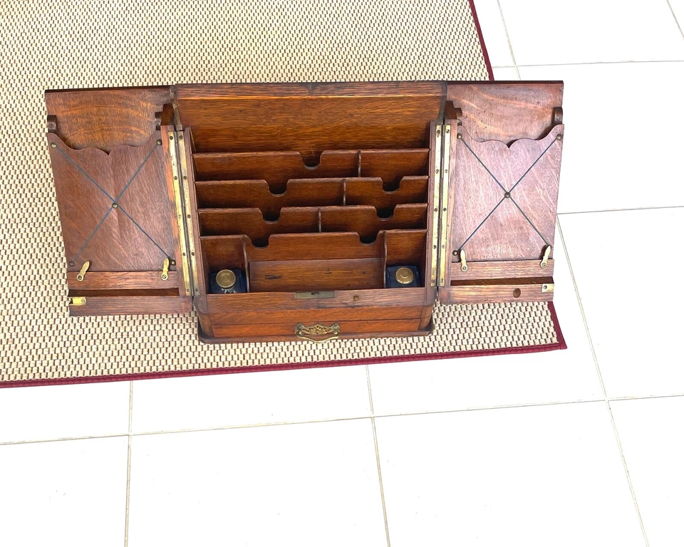 Antiguo escritorio de oficial británico del siglo XIX Foto 3 de 4