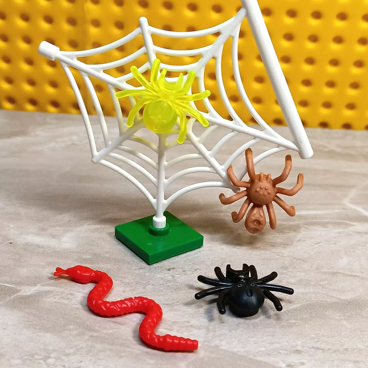 LEGO Bugs Insects Spiders Web Stand Snake Seasonal Halloween