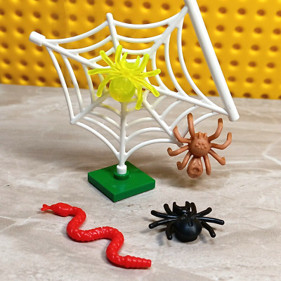 LEGO Bugs Insects Spiders Web Stand Snake Seasonal Halloween Creepy Crawlers