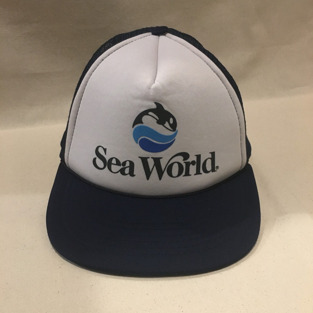 Chapeau sea world des années 90 - France Chapeau sea world des années 90 - France