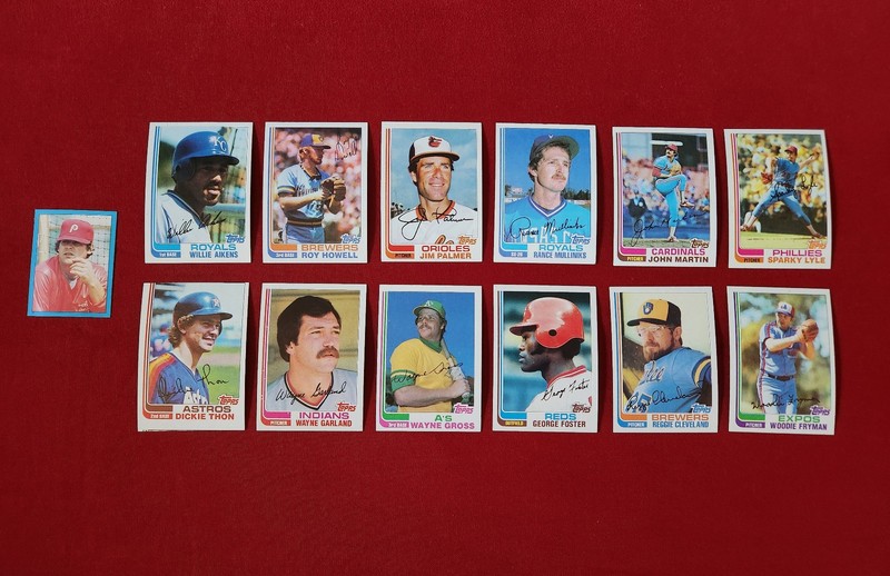 1981 Topps Baseball Cards Lot with bonus sticker..!