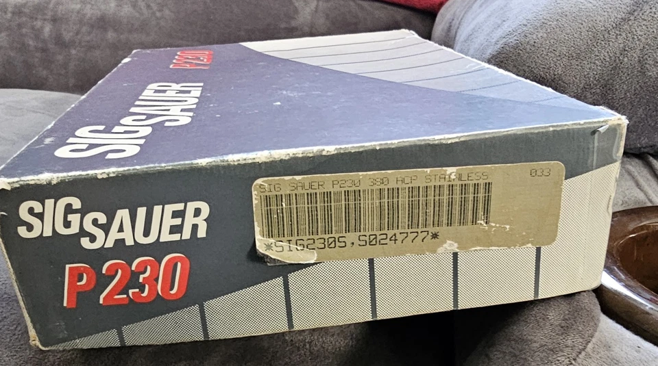 Caja Sig Sauer P230 gris dos tonos vintage con inserto de espuma Foto 4 de 4