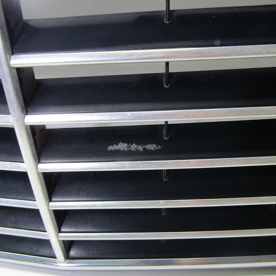 1996-1999 Mercedes E320 Grille Front Upper Grill 210-888-01-23 E Class - Image 2 of 4