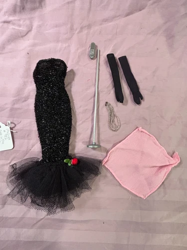 1962 #982 Solo in the spotlight HTF necklace vintage mattel barbie outfit (17)