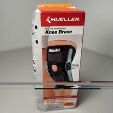 MUELLER Sports Medicine Black Self-Adjusting Hinged Knee Brace Black, One Size
