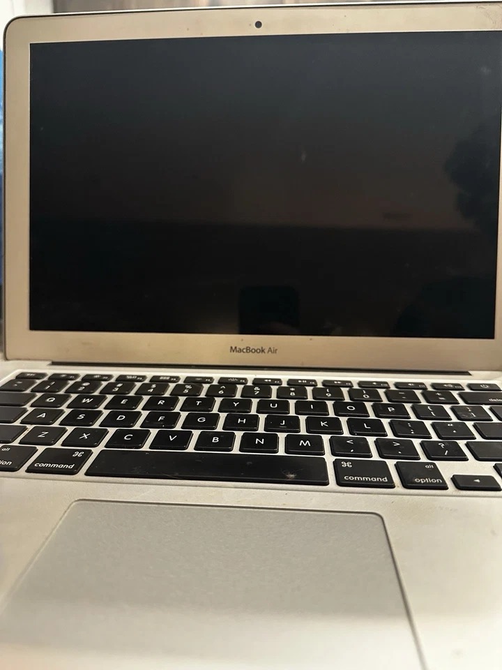 Apple MacBook Laptop with Charger bundle - Model A1466 - Working Good Condition - Image 3 of 4