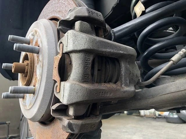 Pinça traseira direita Chrysler Jeep Grand Cherokee 2011 [usada] [PA120547628] - Imagem 2 de 3