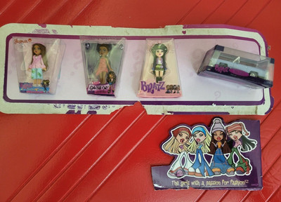 Mini Bratz Flashback Series 2 ~ Store Display Set Of 4 ~ 2''  3 Dolls + Car