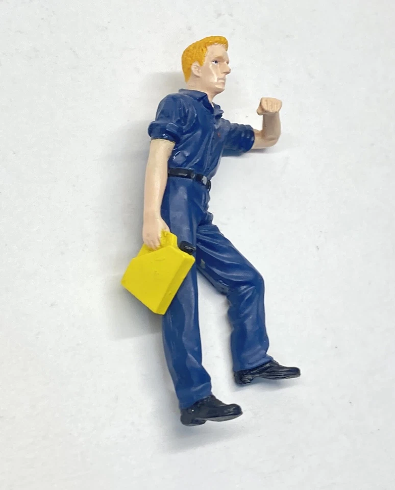 Figura mecánica de coche American Diorama 1/24 con contenedor de aceite colgando 3" Foto 4 de 4