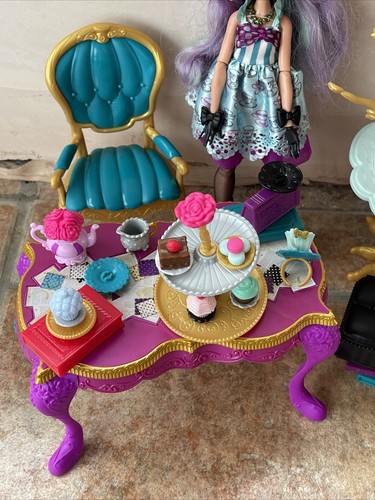 Ever After High Doll Madeline Hatter Tea Party Set - Picture 3 of 5