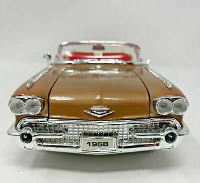 No528 ミニカー1/18 箱あり CADILLAC ELDORADO 1954 Cadillac Eldorado Convertible, Closed - Black
