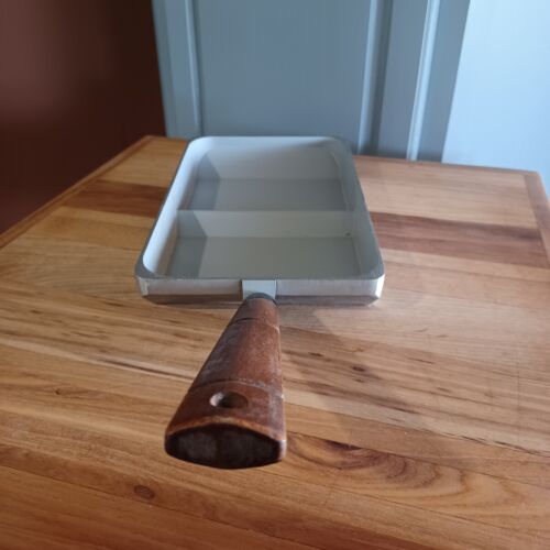 Nordic Ware Vintage 1970s Mr. Omelet Heavy Cast Aluminum Omelet Pan - Picture 3 of 13
