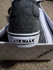 Airwalk Mens 9 1)2 Non Marking Soles Grey and White Sneakers