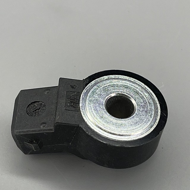 BOSCH Knock Sensor (0261231172) Fits