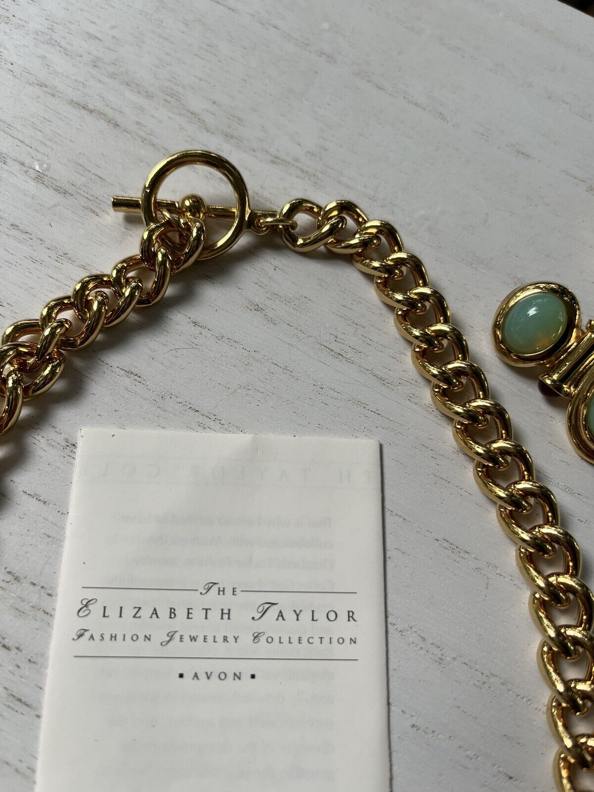 Vintage Elizabeth Taylor Avon Jewelry Green Opali… - image 3