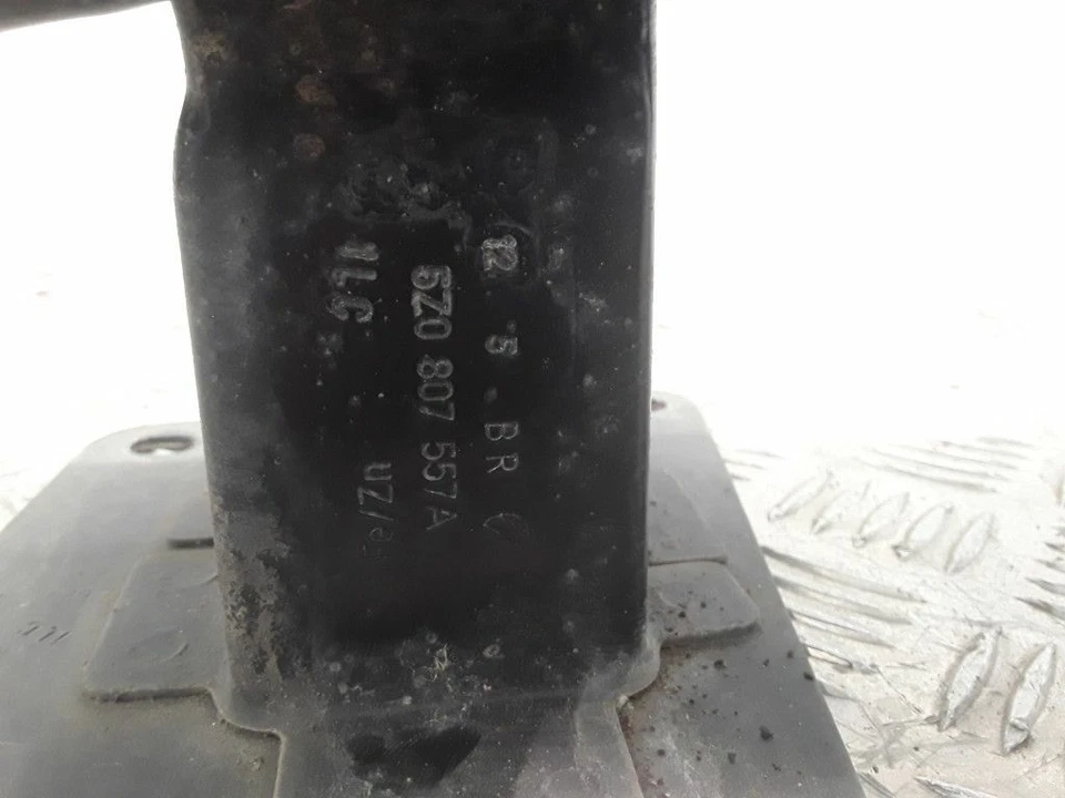 Parachoques trasero Volkswagen Fox 2005 barra transversal refuerzo 5Z0807558 Foto 2 de 4