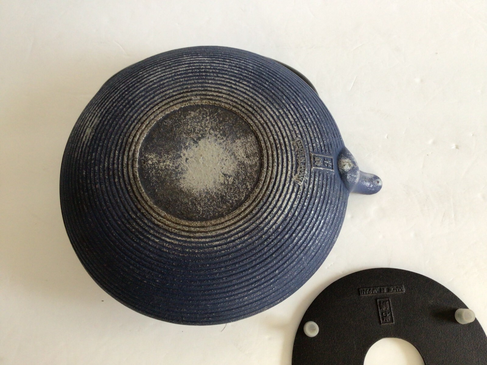 Teavana Cast Iron Kettle Teapot Dragonfly Made in Japan filter, trivet