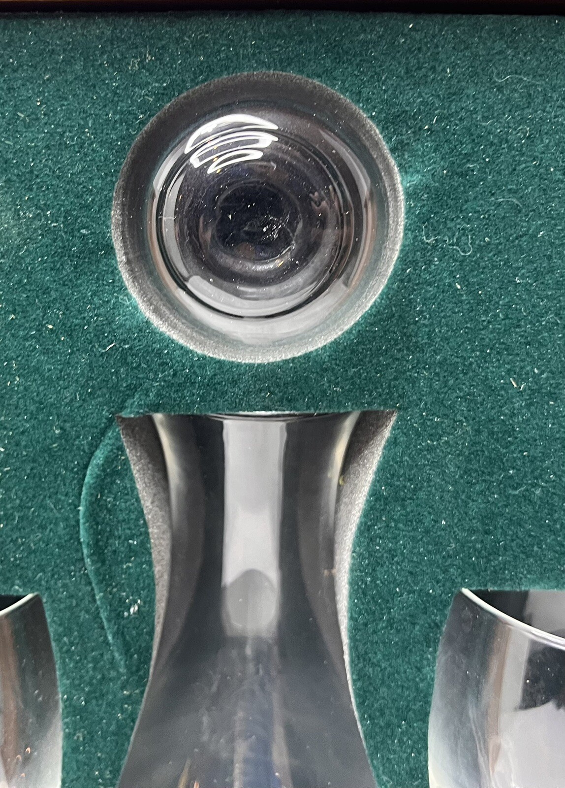 NRA Rare NATIONAL RIFLE ASSOCIATION WINE GLASSES & DECANTER SET IN