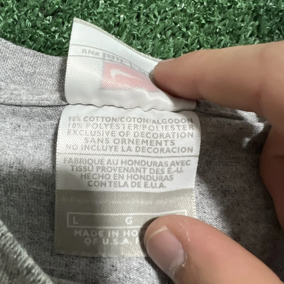 Vintage Nike Texas A&M Aggies T-Shirt Mens Large Gray Center Swoosh Spellout Y2K - Image 3 of 4