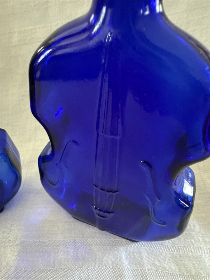 De Colección x2 Azul Violín Violín Guitarra Vidrio Botella Jarrón Candelabro Centro de Mesa Foto 2 de 4