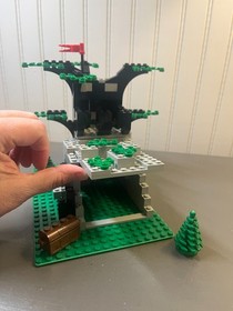 Lego - Forestmen - Camouflaged Outpost #6066 With Box Tray Instructions COMPLETE