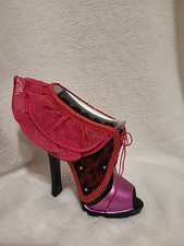 Bright Pink  Black High Heel Ring Holder Display Jewelry Organizer