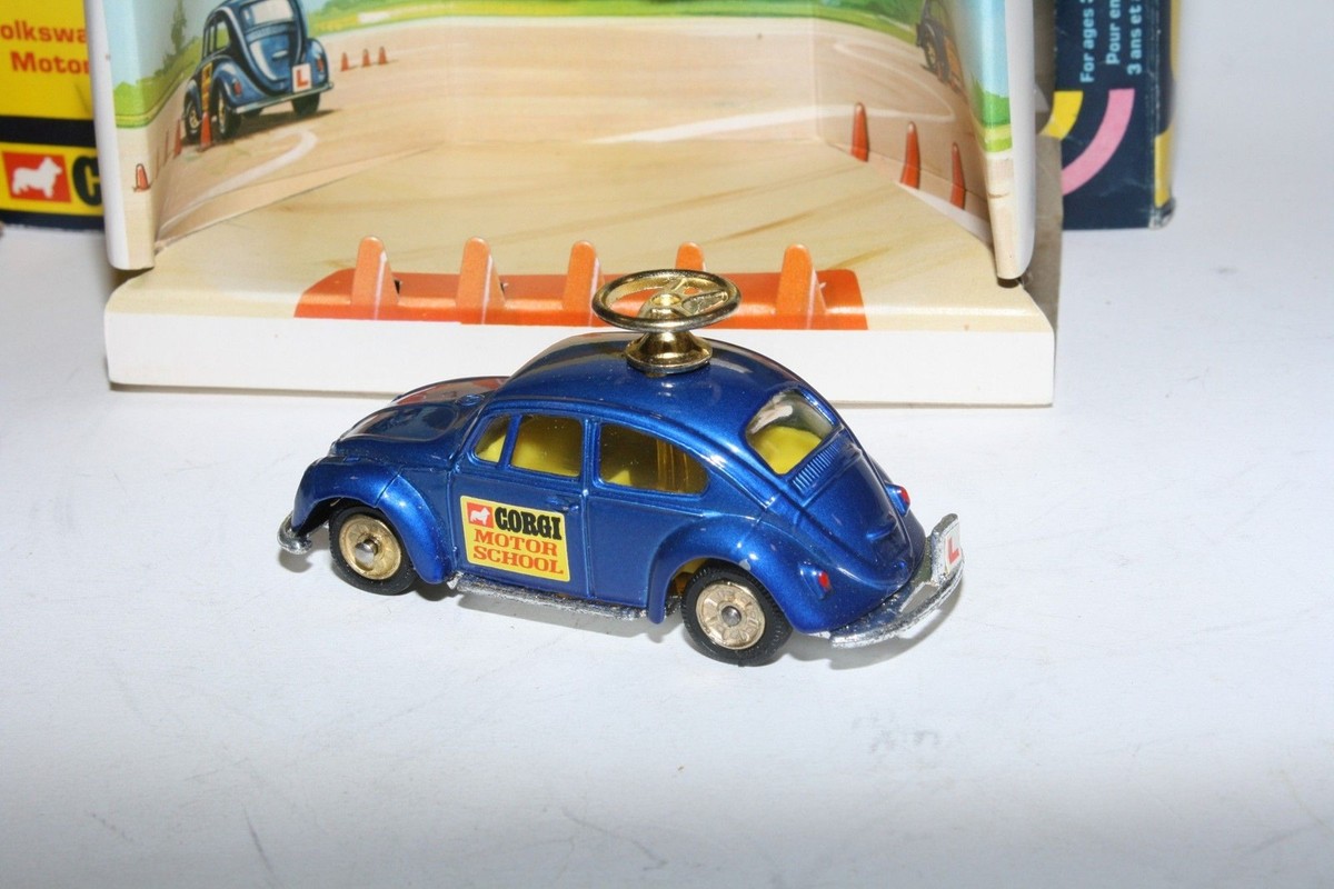 CORGI 401 VW ビートル モータースクールカー CORGI 401 VW ビートル モータースクールカー - メルカリ