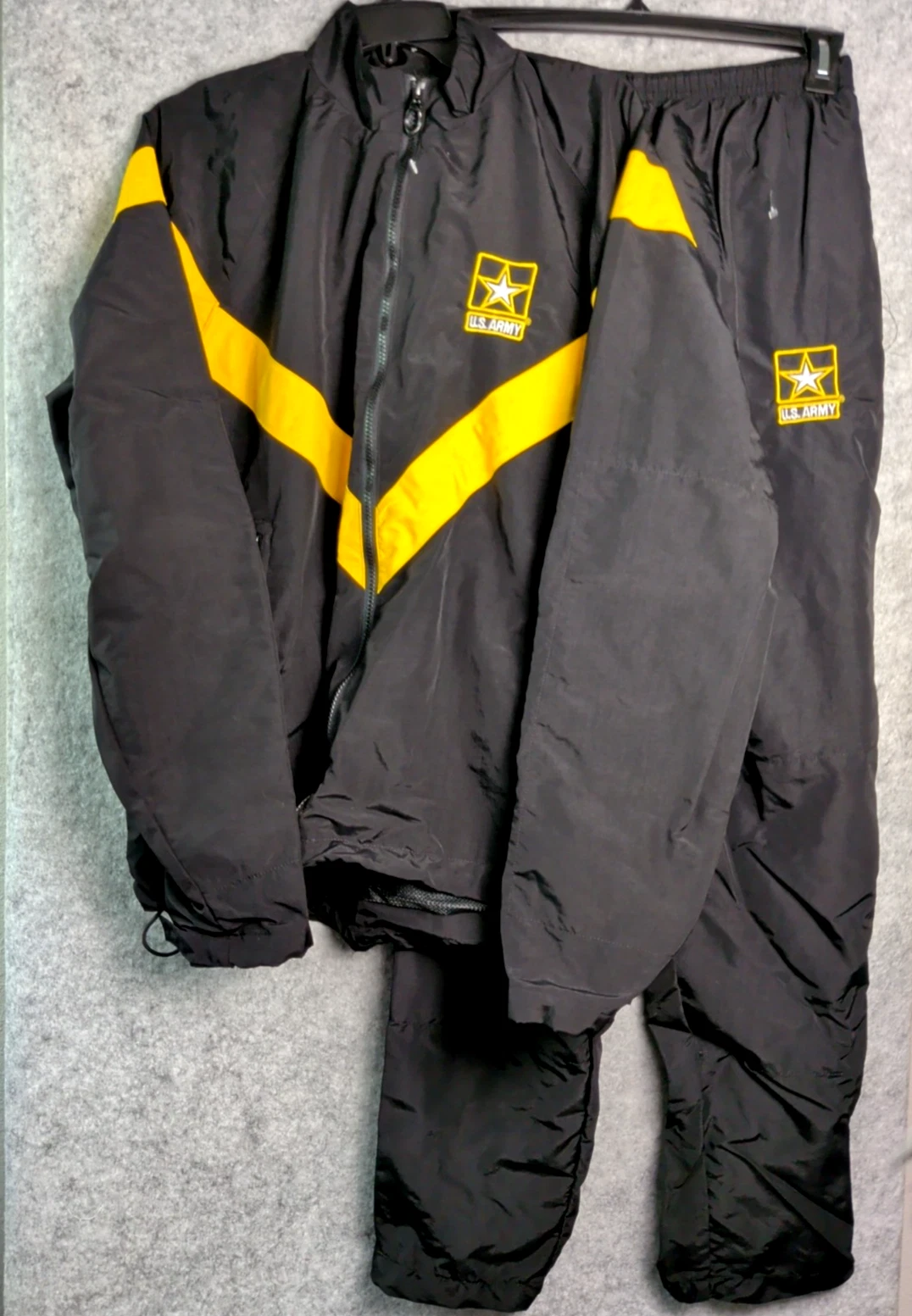 US Army Nylon PT Track Suit Physical Fitness Windbreaker & Pants: Large/Regular