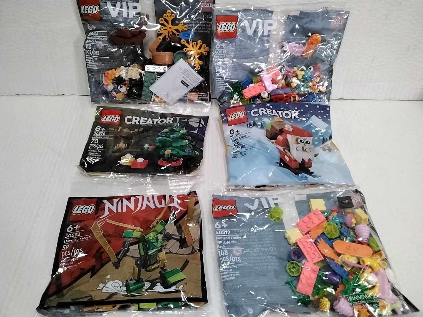 Lot LEGO  VIP Polybags LEGO 40608 Halloween Fun VIP Add-On Pack + LEGO 40513 + L
