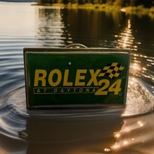 Belle broche Rolex Daytona 24 revers (rare) objet de collection
