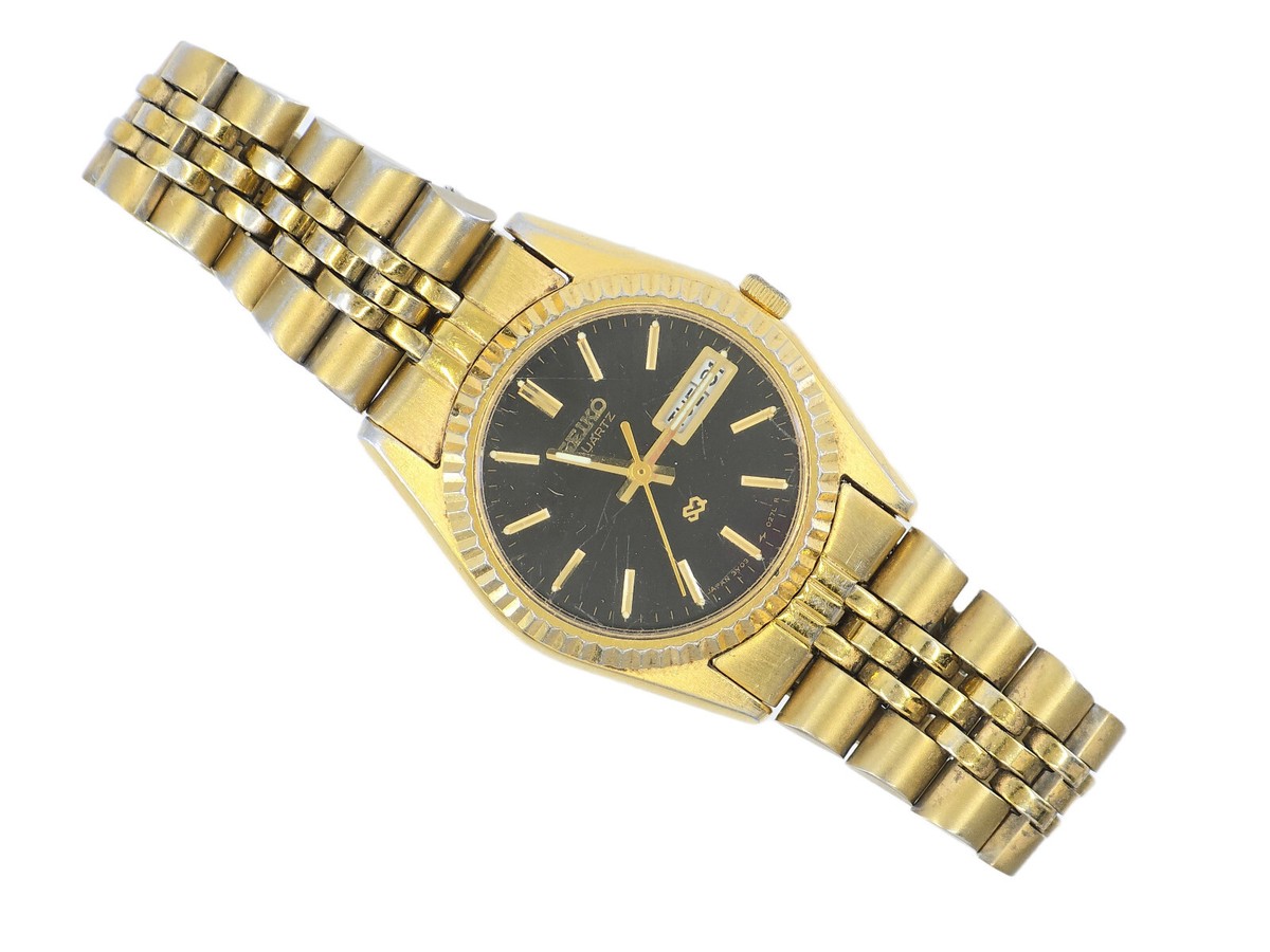 VINTAGE SEIKO SQ 3Y03 DAY / DATE GOLD TONE 24mm LADIES QUARTZ