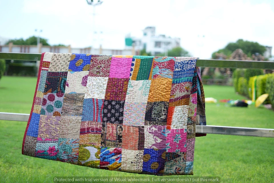Vintage Silk Sari Patchwork Kantha Quilt Handmade Bedding Blanket King Size - Image 3 of 4