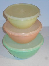Vintage Tupperware Set of Wonderlier Bowls w ...
