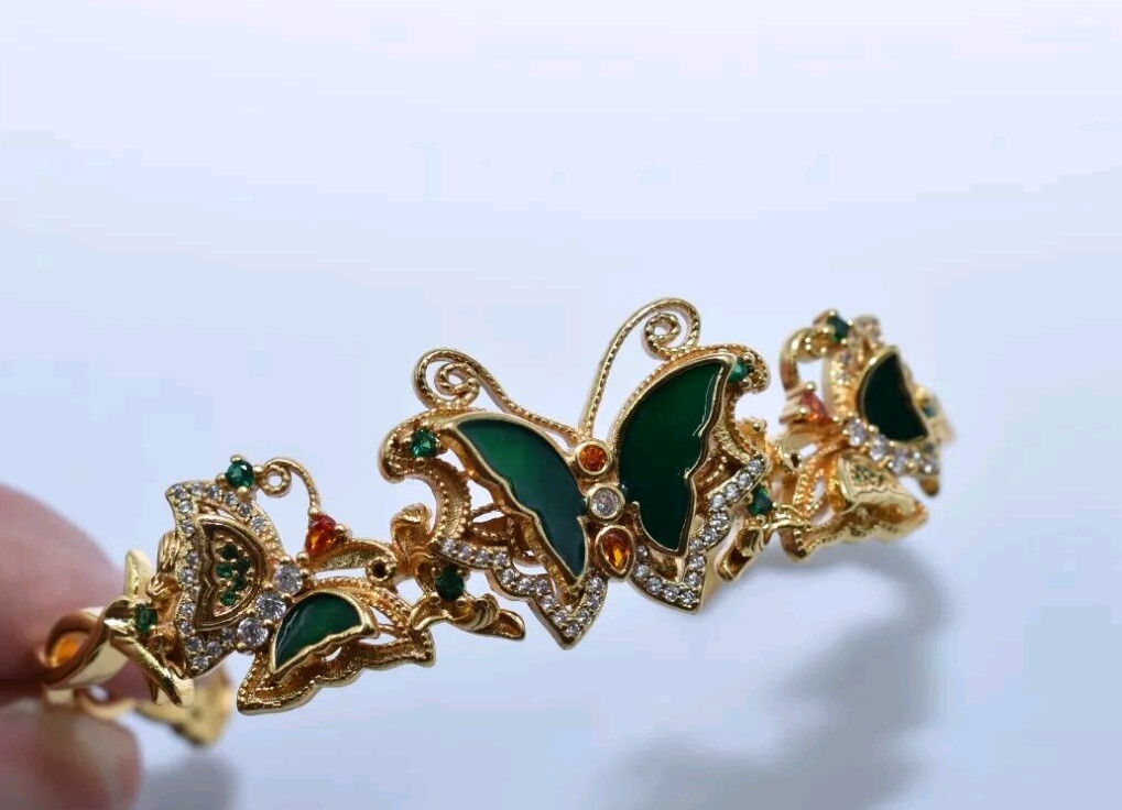 Stunning GoldTone Statement Cuff Bangle Crystal &… - image 21