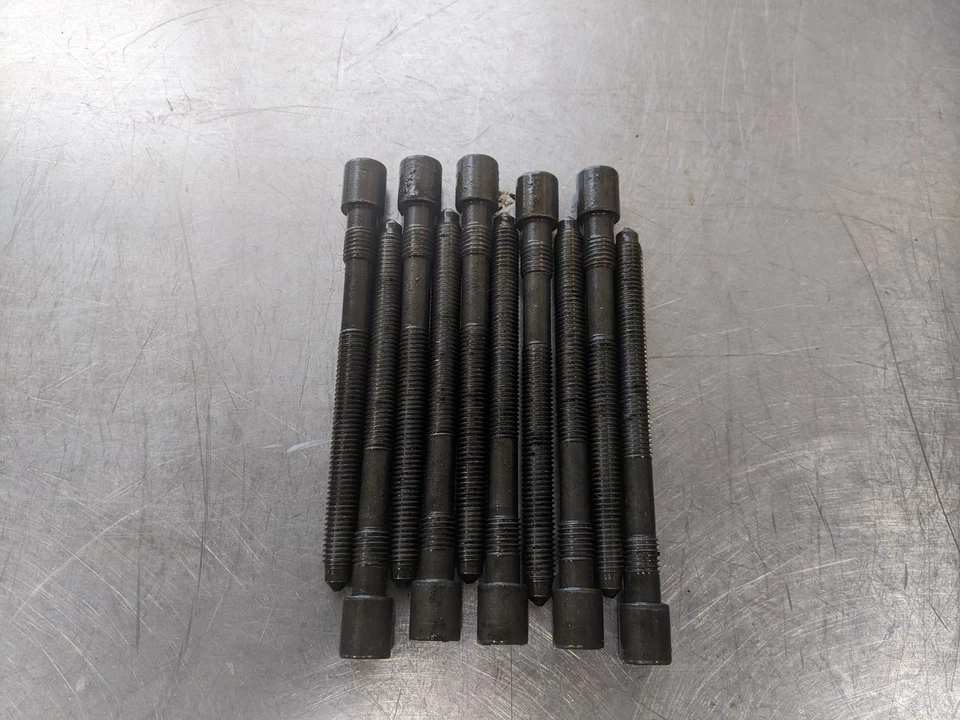 02-05 奥迪 A4 Quattro 1.8 气缸盖螺栓套件 — 第 2/4 张图片