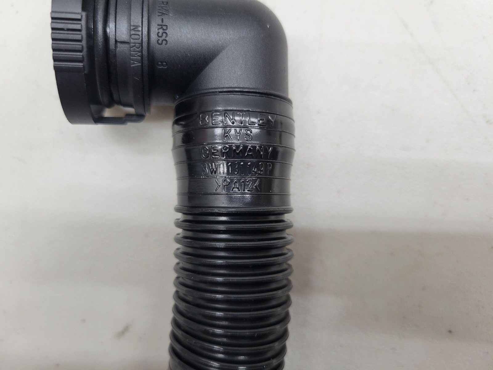 Rolls Royce / Bentley Hose 3W0131149P