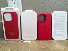 Apple Silicone Case with MagSafe for iPhone 14 Pro - PRODUCT RED