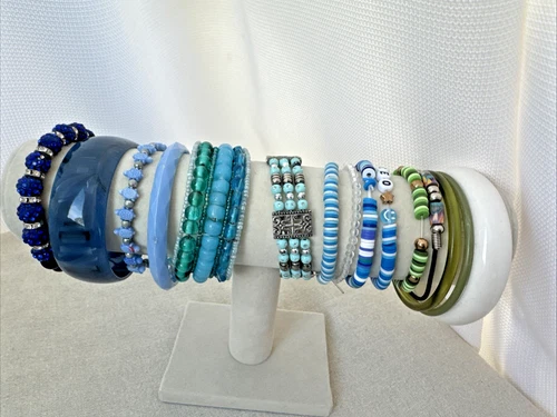 VTG-now Gold Charm 15 Bracelets Jewelry Lot Chunky 1990s 2000s Y2K BLUE GREEN