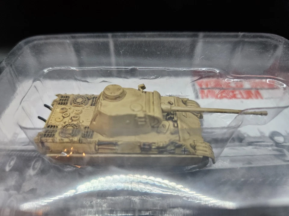 Takara World Tank Museum - Tanque Panther alemán WTM7 Mk VD MVTF escala 1/144 Foto 4 de 4