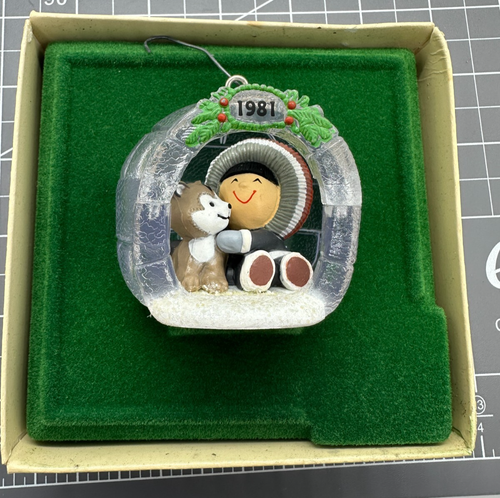 Vintage 1981 Hallmark Frosty Friends Igloo Ornament in Box 2nd in Series