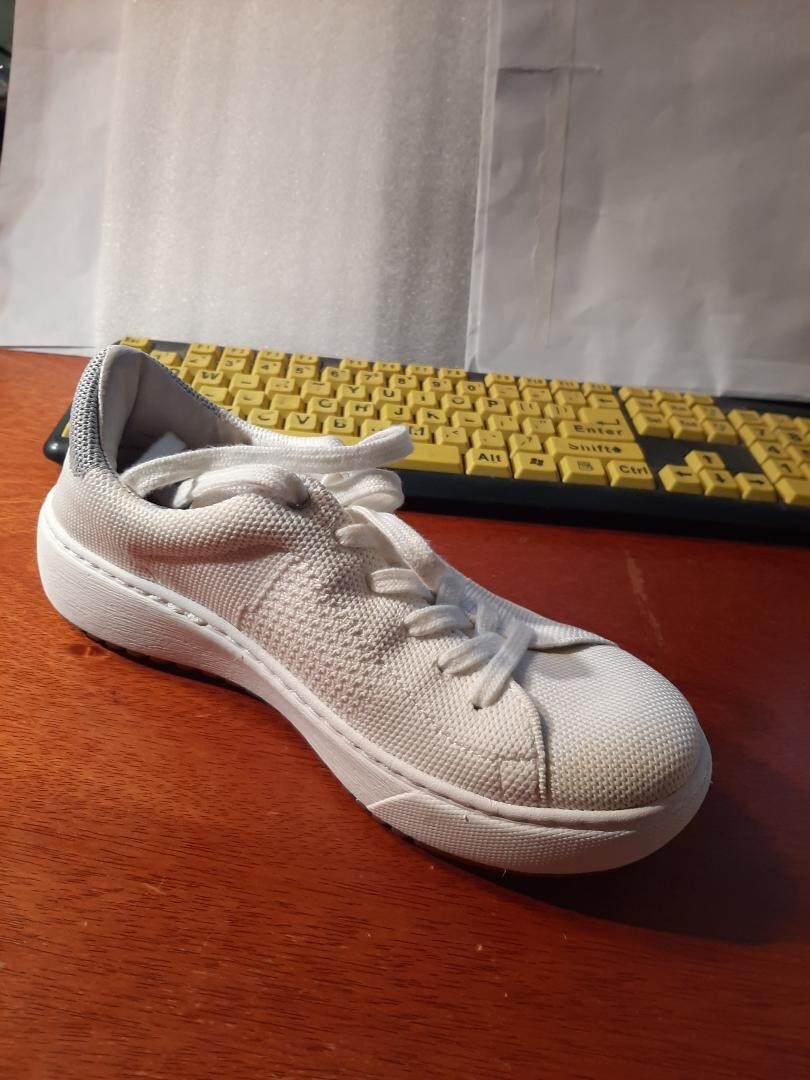 Sofft Walyn Men Sneaker White Size 6 Refinished to Pristine  display picture 2