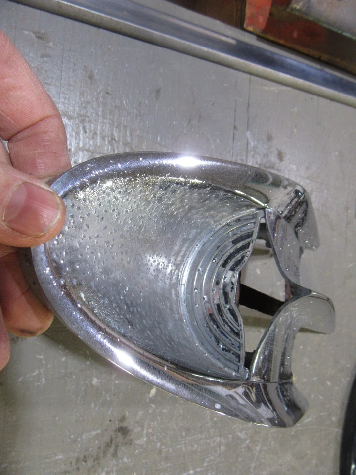 Ford Fairlane Customline 1956 coche capó delantero centro cromo moldura inserto Foto 2 de 3