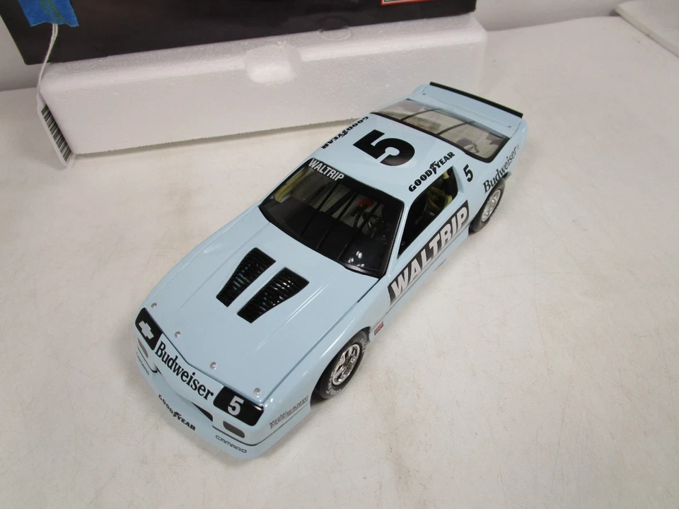 Acción 1/24 Darrell Waltrip #5 True Budweiser 1984 Iroc Xtreme Camaro Z/28 Foto 4 de 4