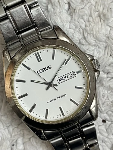 Mens Lorus (Seiko) Day Date Watch 38mm silver white quartz working vintage
