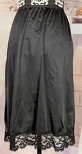 VTG 90  s Vassarette Black Elastic Waist Wide Laced Hem Nylon Half Slip M / 28  