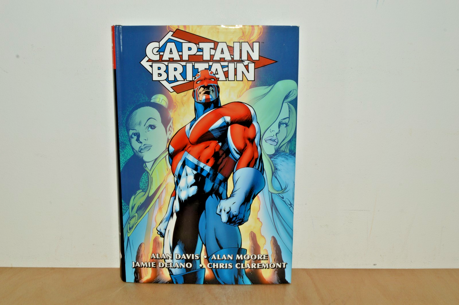 Marvel: Captain Britain by Alan Moore & Alan Davis Omnibus (#G1) 1st Printing