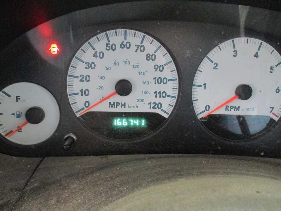 Used Speedometer Gauge fits: 2006 Dodge Caravan cluster white face w/tachometer Foto 4 de 4