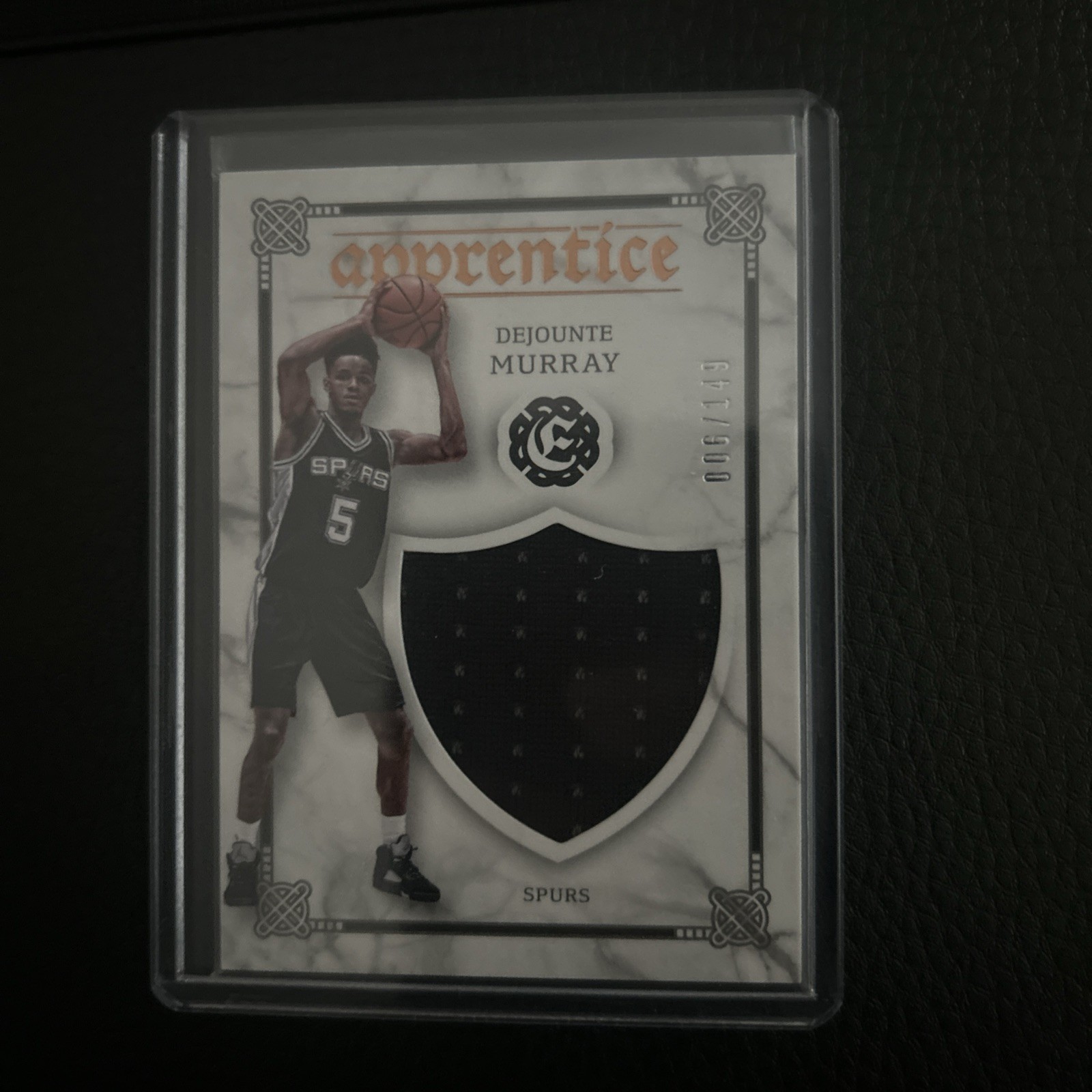 2016-17 Panini Excalibur - Apprentice Shield Dejounte Murray #24 /149 (MEM, RC)
