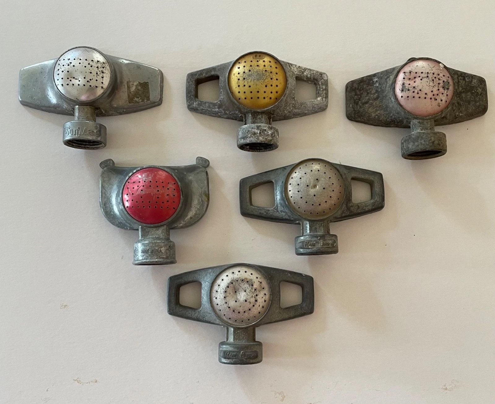 VIntage lawn sprinklers "Sun man" RainBird" made in USA
Opens in a new window or tab